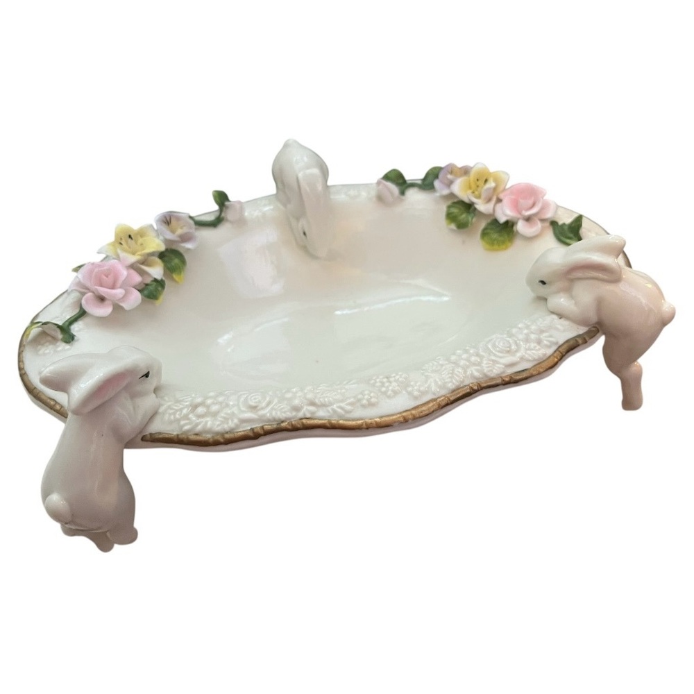 Vintage whimsical ceramic oval candy/soap/trinket dish 3D bunnies pastel flowers